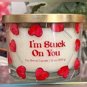 🆕❣️ FESTIVE VOICE “I’M STUCK ON YOU” LIMITED EDITION 3-WICK CANDLE. SOY WAX. NEW
